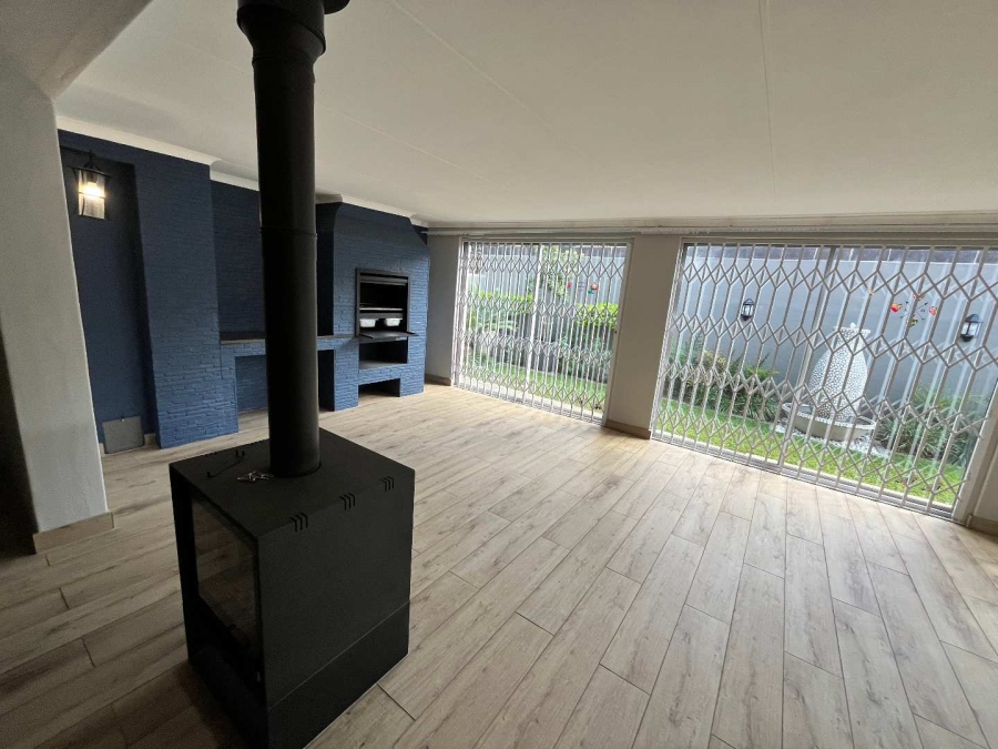 To Let 3 Bedroom Property for Rent in Brummeria Gauteng