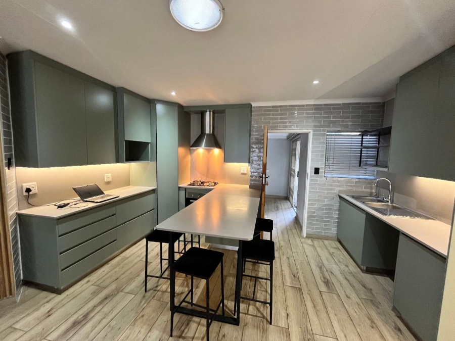 To Let 3 Bedroom Property for Rent in Brummeria Gauteng