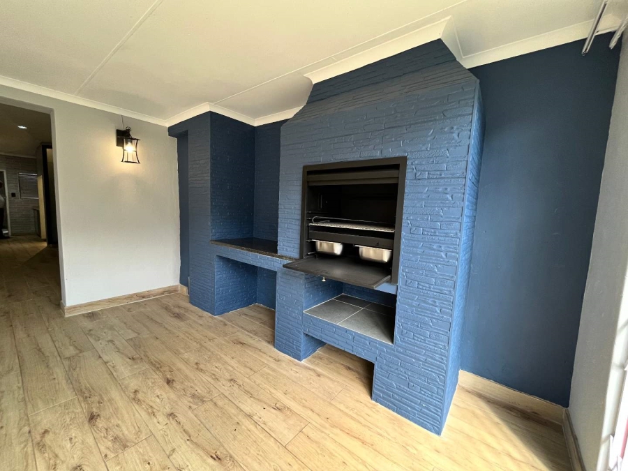 To Let 3 Bedroom Property for Rent in Brummeria Gauteng