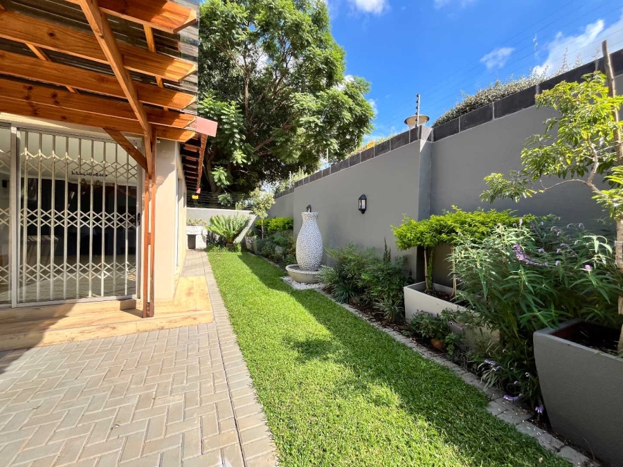 To Let 3 Bedroom Property for Rent in Brummeria Gauteng