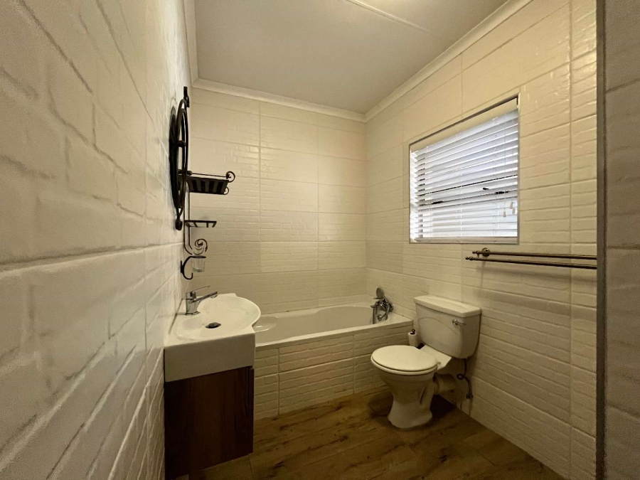To Let 3 Bedroom Property for Rent in Brummeria Gauteng