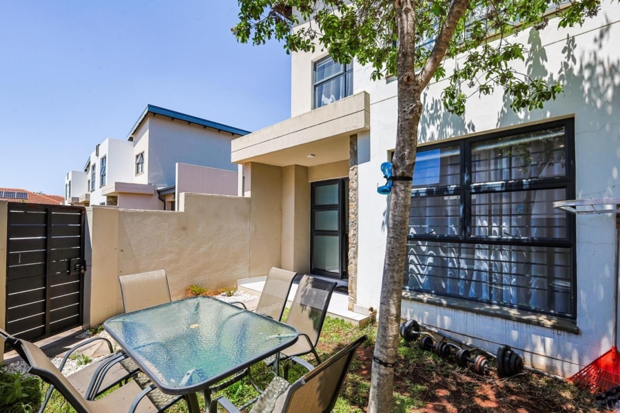 2 Bedroom Property for Sale in Equestria Gauteng