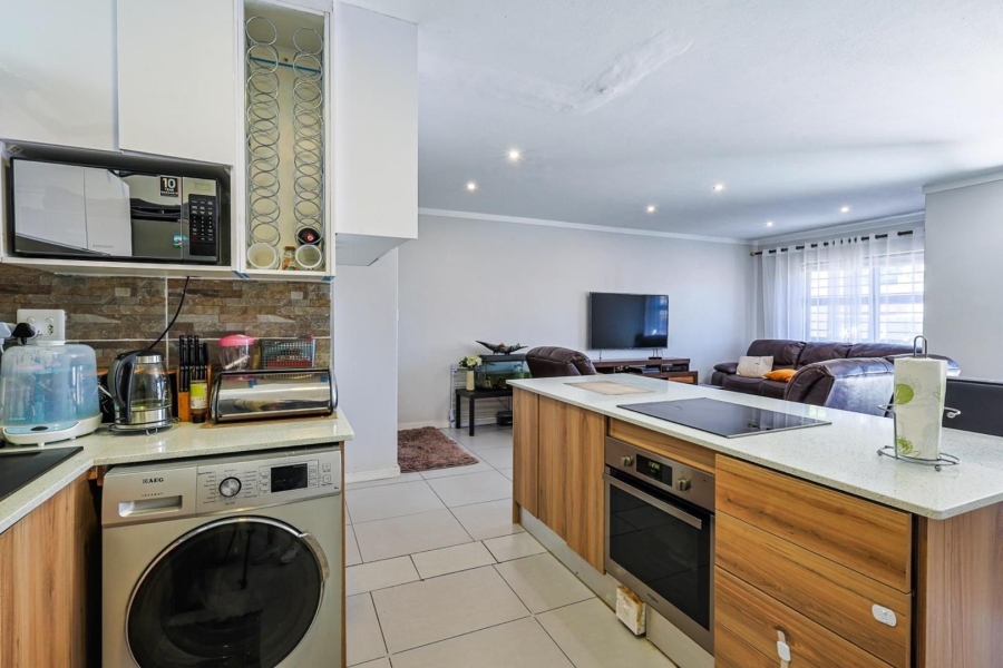 2 Bedroom Property for Sale in Equestria Gauteng