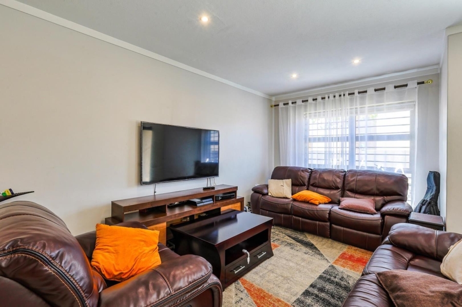 2 Bedroom Property for Sale in Equestria Gauteng