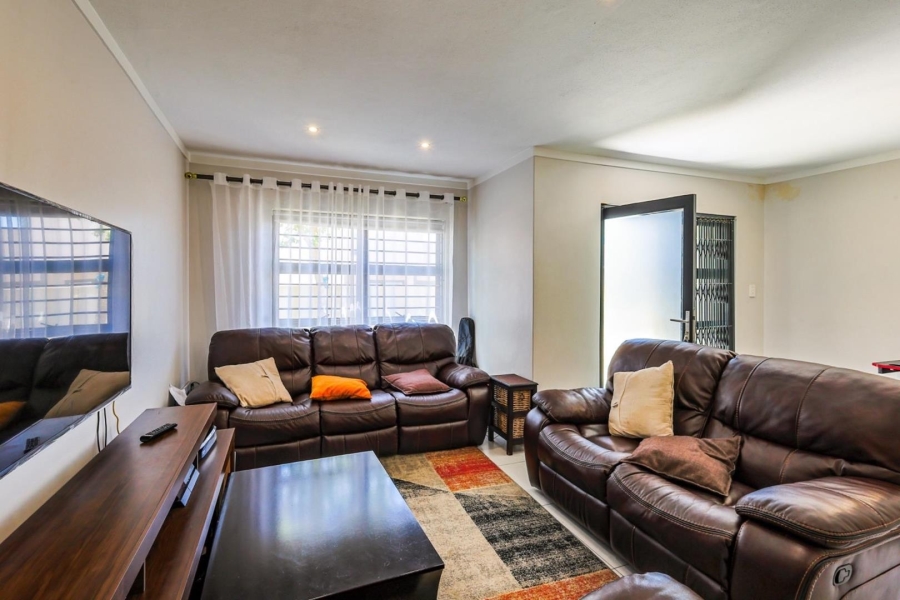 2 Bedroom Property for Sale in Equestria Gauteng