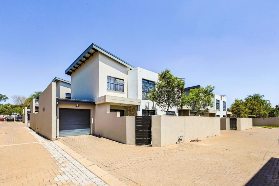 2 Bedroom Property for Sale in Equestria Gauteng
