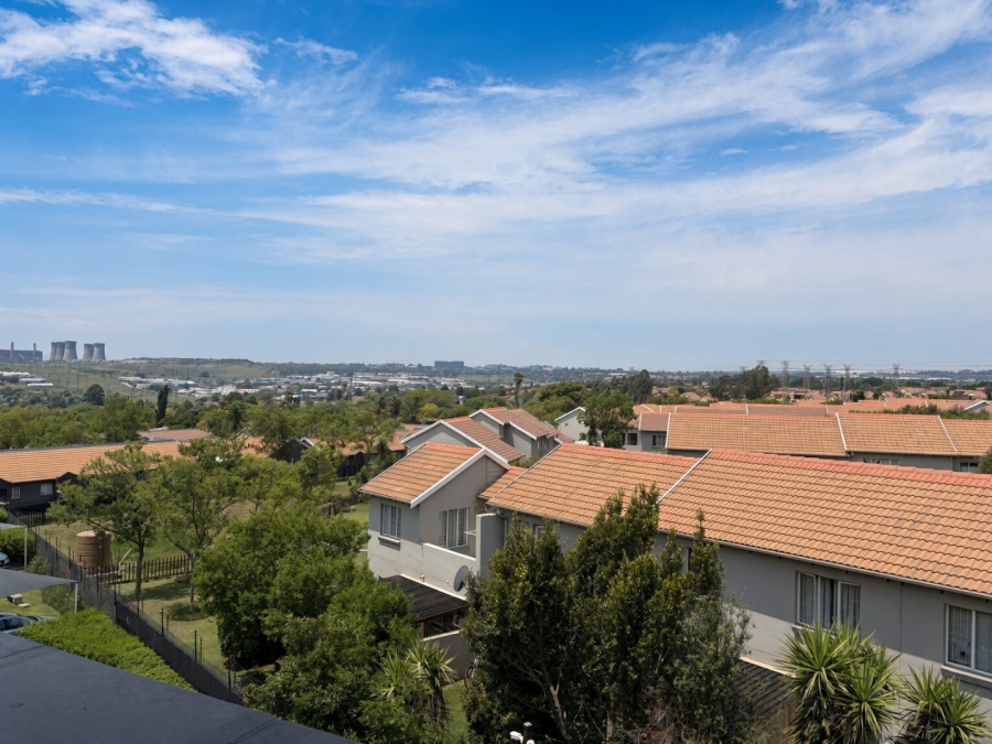 2 Bedroom Property for Sale in Edenvale Gauteng
