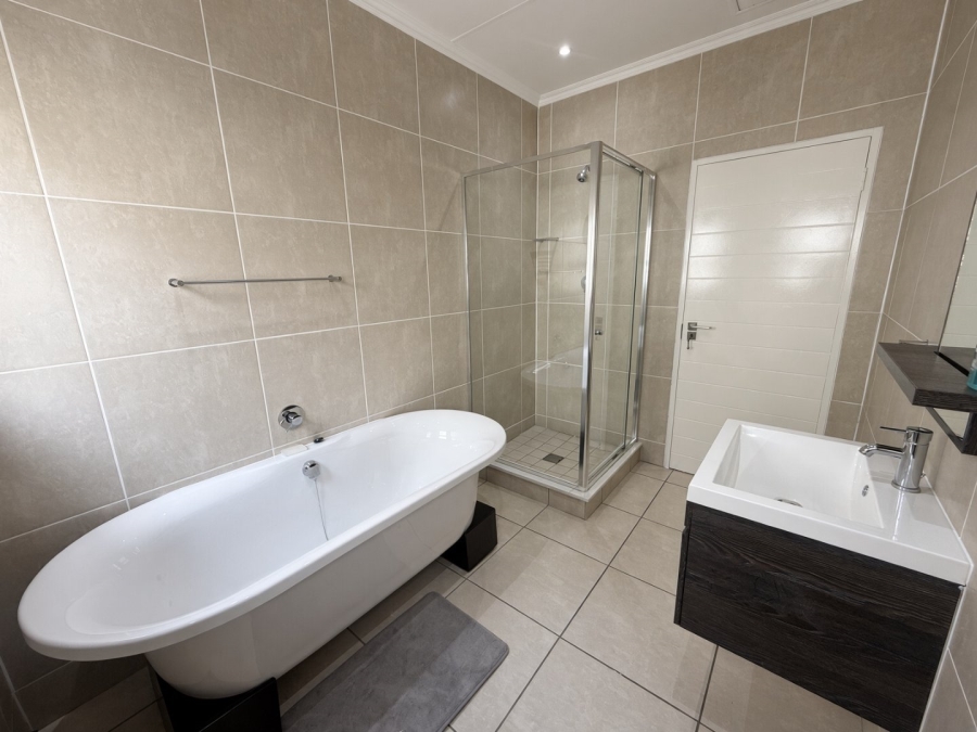 2 Bedroom Property for Sale in Edenvale Gauteng