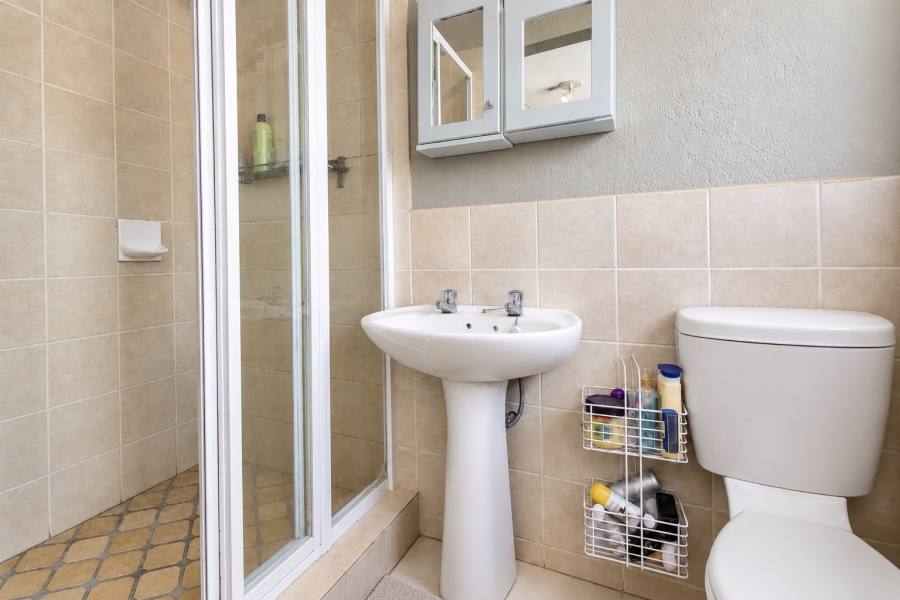 3 Bedroom Property for Sale in Wilgeheuwel Gauteng