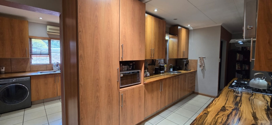 4 Bedroom Property for Sale in Clubview Gauteng