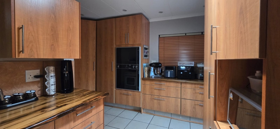 4 Bedroom Property for Sale in Clubview Gauteng