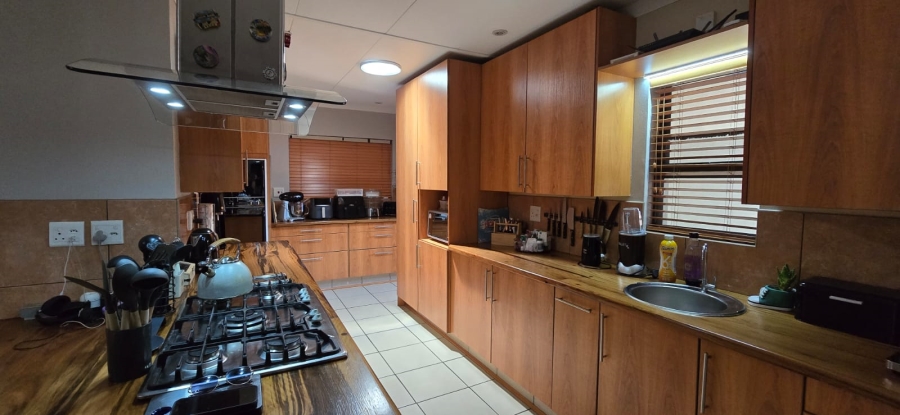 4 Bedroom Property for Sale in Clubview Gauteng