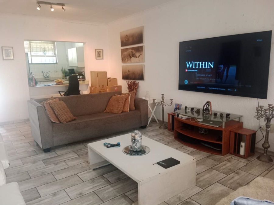 2 Bedroom Property for Sale in Corlett Gardens Gauteng