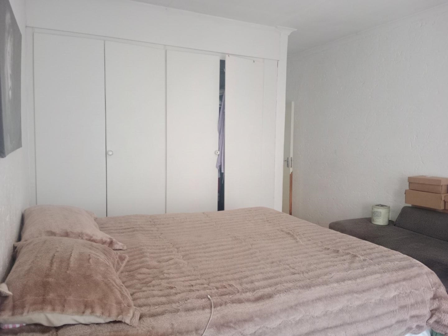 2 Bedroom Property for Sale in Corlett Gardens Gauteng