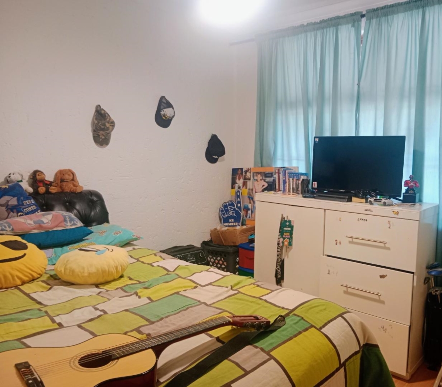 2 Bedroom Property for Sale in Corlett Gardens Gauteng