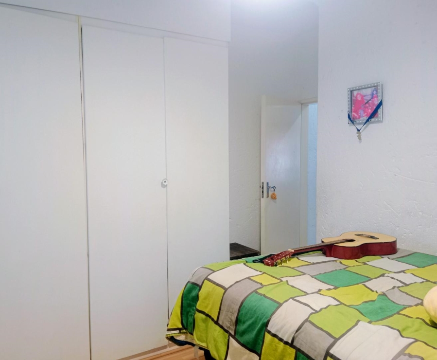 2 Bedroom Property for Sale in Corlett Gardens Gauteng