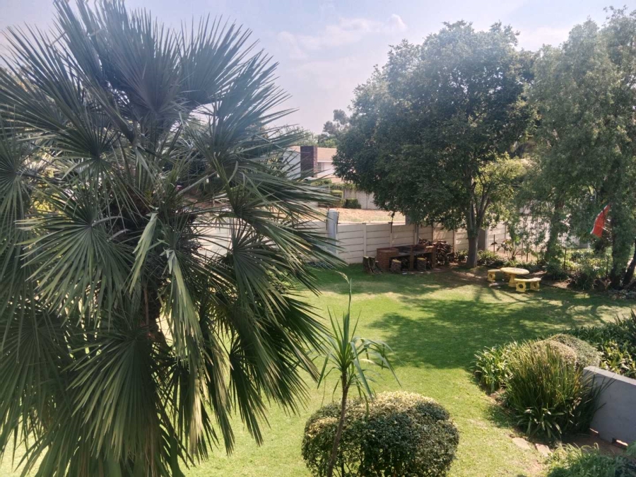 2 Bedroom Property for Sale in Corlett Gardens Gauteng
