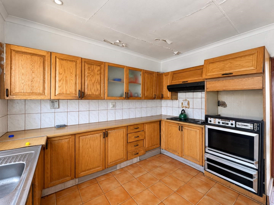 7 Bedroom Property for Sale in Soshanguve M Gauteng