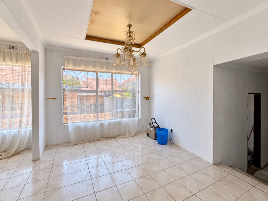 7 Bedroom Property for Sale in Soshanguve M Gauteng