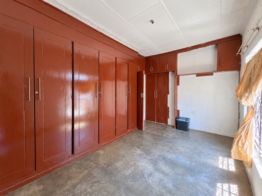7 Bedroom Property for Sale in Soshanguve M Gauteng