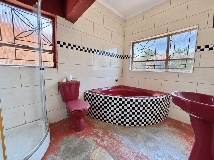 7 Bedroom Property for Sale in Soshanguve M Gauteng