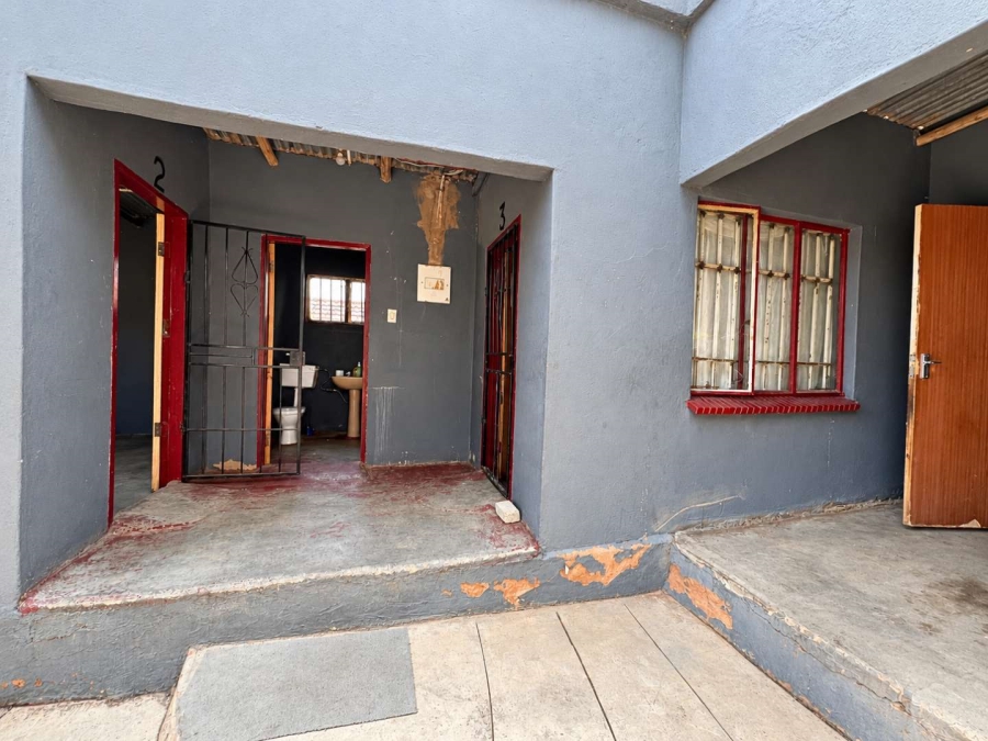 7 Bedroom Property for Sale in Soshanguve M Gauteng