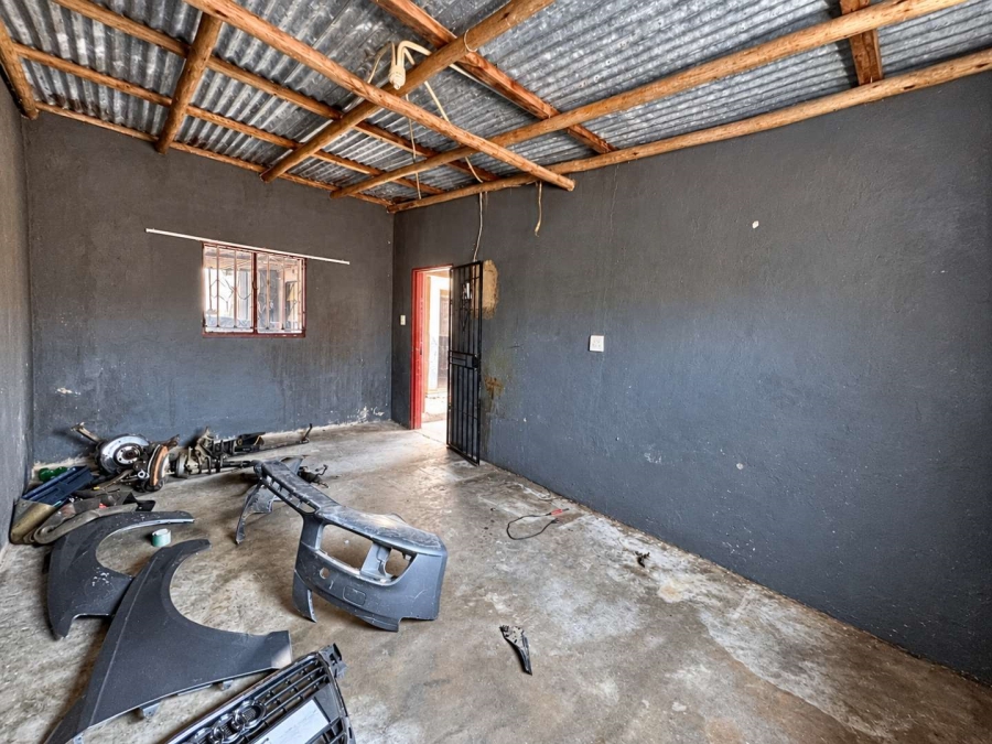 7 Bedroom Property for Sale in Soshanguve M Gauteng