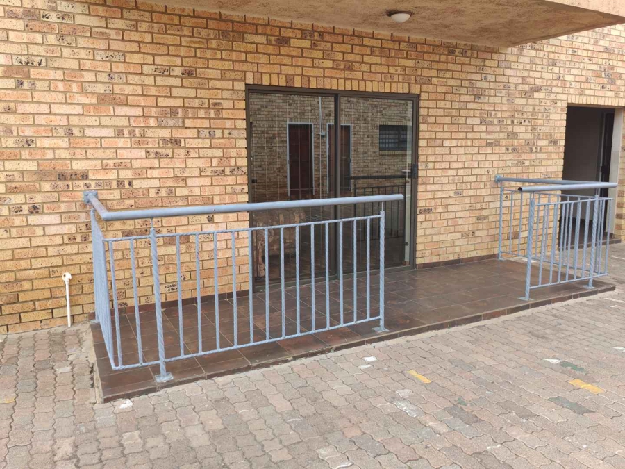 2 Bedroom Property for Sale in Lenasia South Ext 4 Gauteng