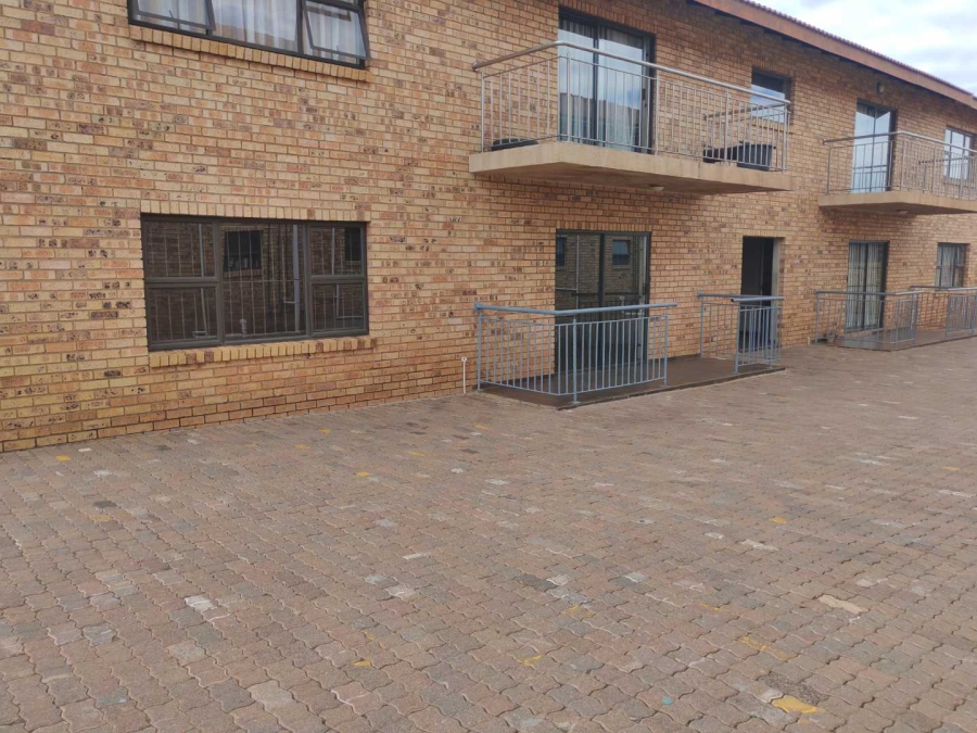 2 Bedroom Property for Sale in Lenasia South Ext 4 Gauteng