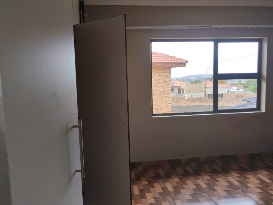 2 Bedroom Property for Sale in Lenasia South Ext 4 Gauteng