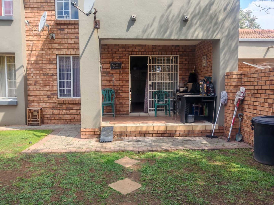 2 Bedroom Property for Sale in Eco Park Gauteng
