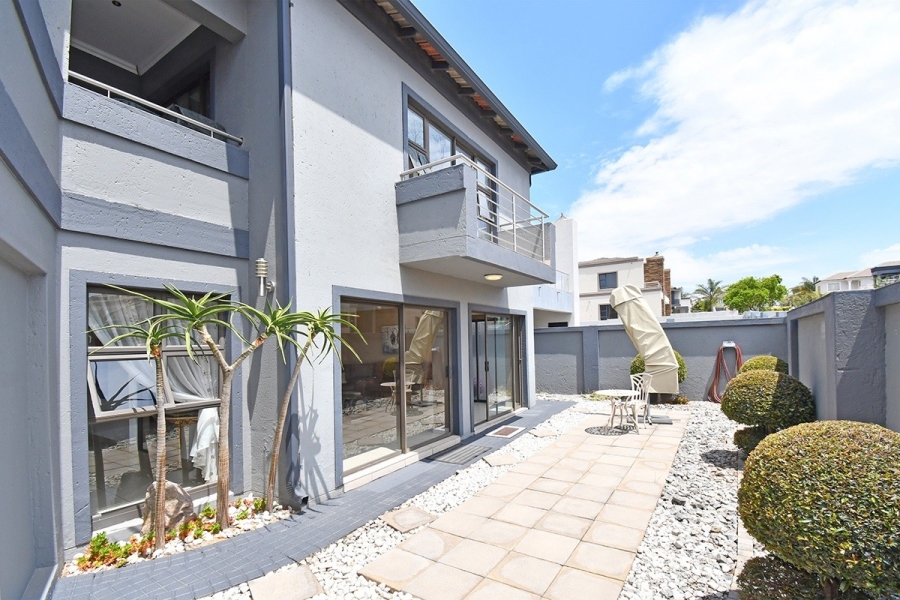 5 Bedroom Property for Sale in Blue Valley Golf Estate Gauteng