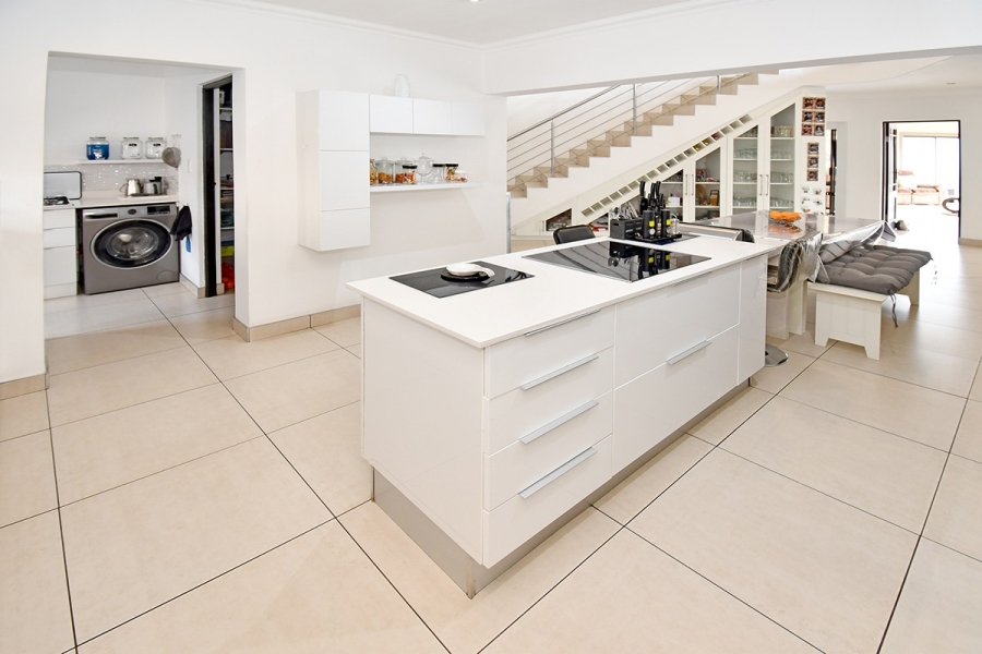 5 Bedroom Property for Sale in Blue Valley Golf Estate Gauteng