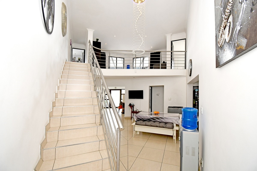 5 Bedroom Property for Sale in Blue Valley Golf Estate Gauteng