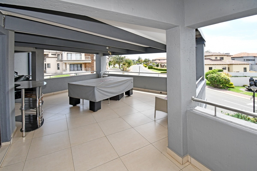 5 Bedroom Property for Sale in Blue Valley Golf Estate Gauteng