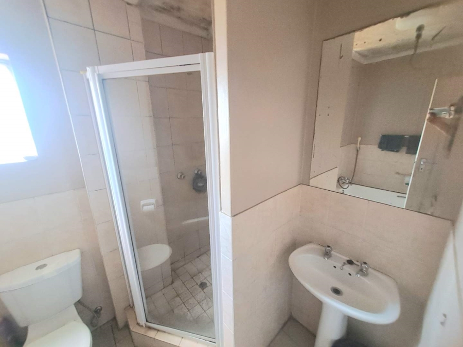 2 Bedroom Property for Sale in Weavind Park Gauteng