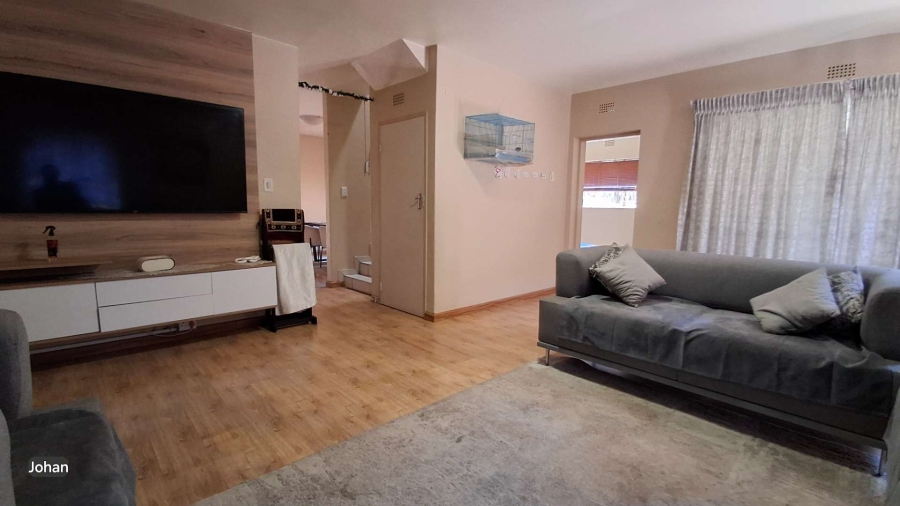 3 Bedroom Property for Sale in Brackenhurst Gauteng