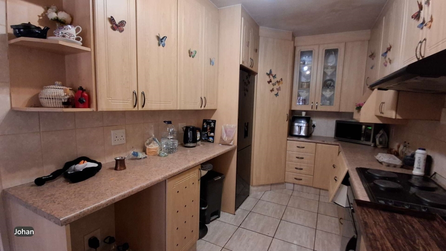 3 Bedroom Property for Sale in Brackenhurst Gauteng