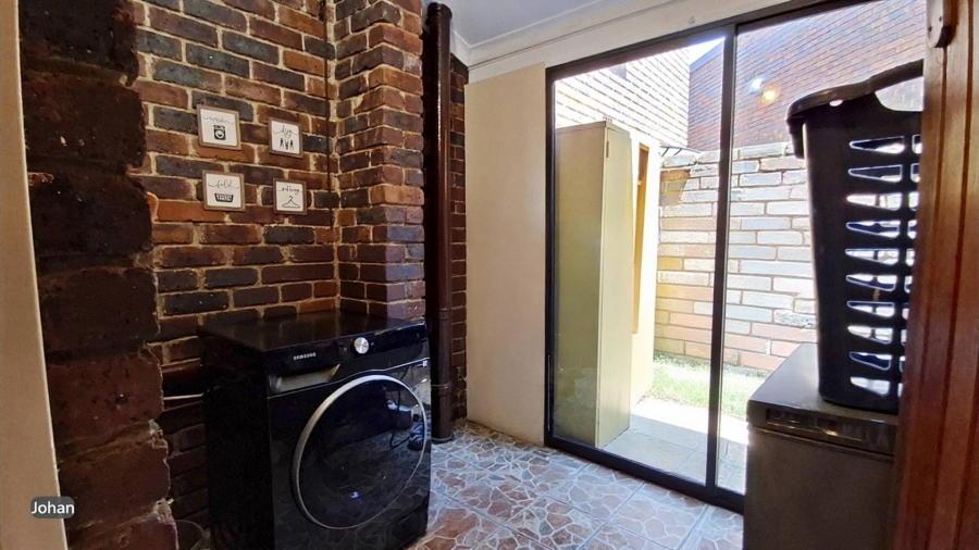 3 Bedroom Property for Sale in Brackenhurst Gauteng