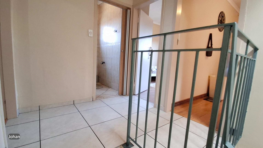 3 Bedroom Property for Sale in Brackenhurst Gauteng