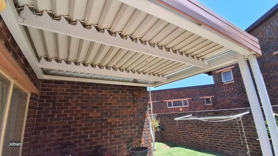 3 Bedroom Property for Sale in Brackenhurst Gauteng