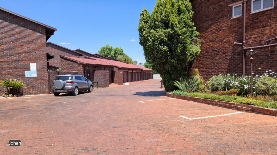 3 Bedroom Property for Sale in Brackenhurst Gauteng