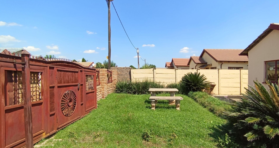 2 Bedroom Property for Sale in Soshanguve XX Gauteng
