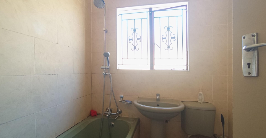 2 Bedroom Property for Sale in Soshanguve XX Gauteng