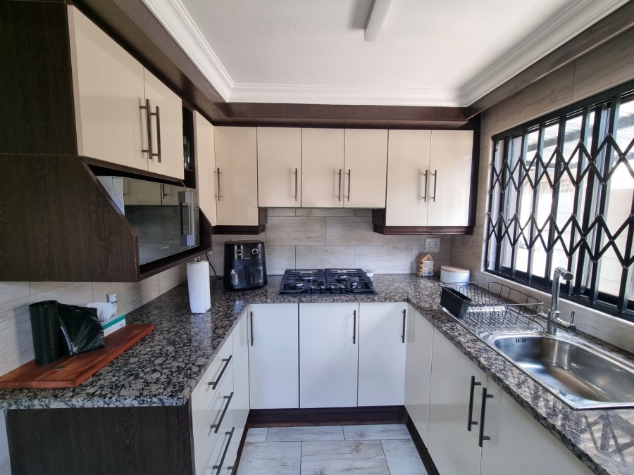 To Let 1 Bedroom Property for Rent in Menlo Park Gauteng