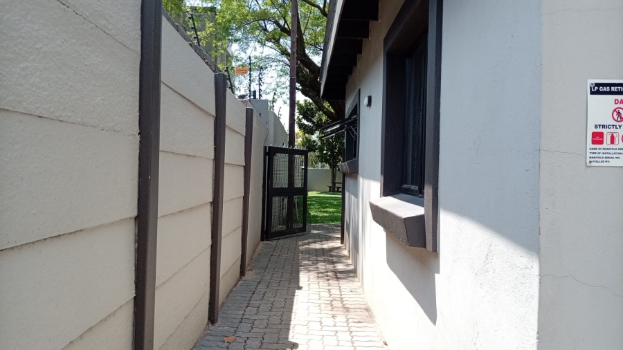 To Let 1 Bedroom Property for Rent in Menlo Park Gauteng