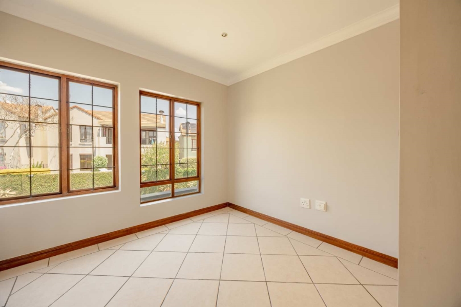To Let 3 Bedroom Property for Rent in Moreleta Park Gauteng