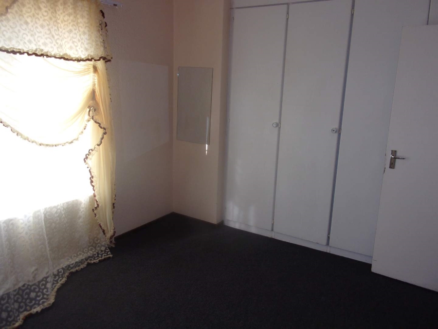 2 Bedroom Property for Sale in Groblerpark Gauteng