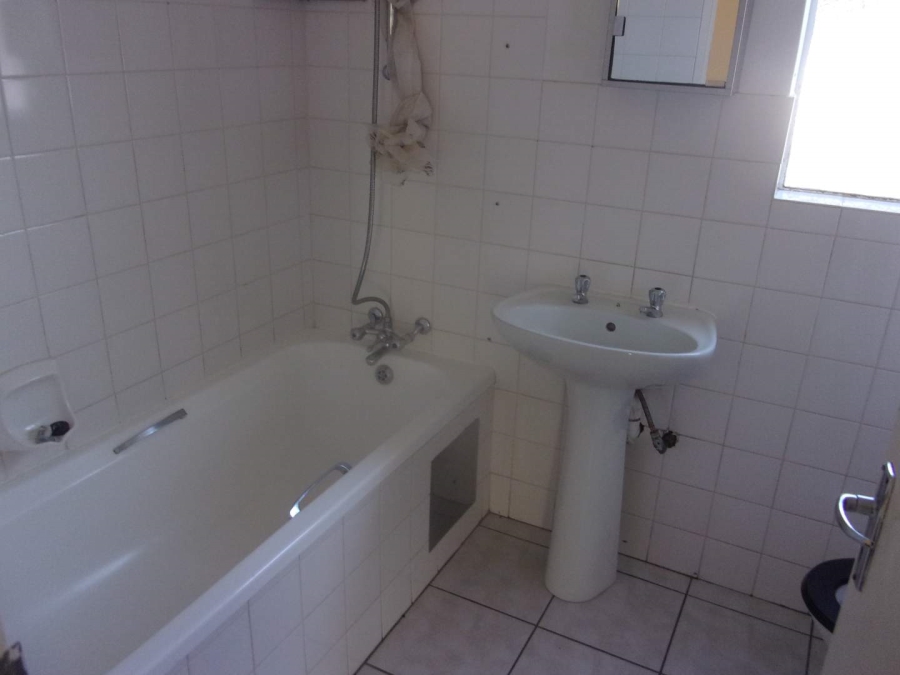 2 Bedroom Property for Sale in Groblerpark Gauteng