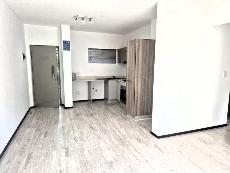 To Let 2 Bedroom Property for Rent in Broadacres Gauteng